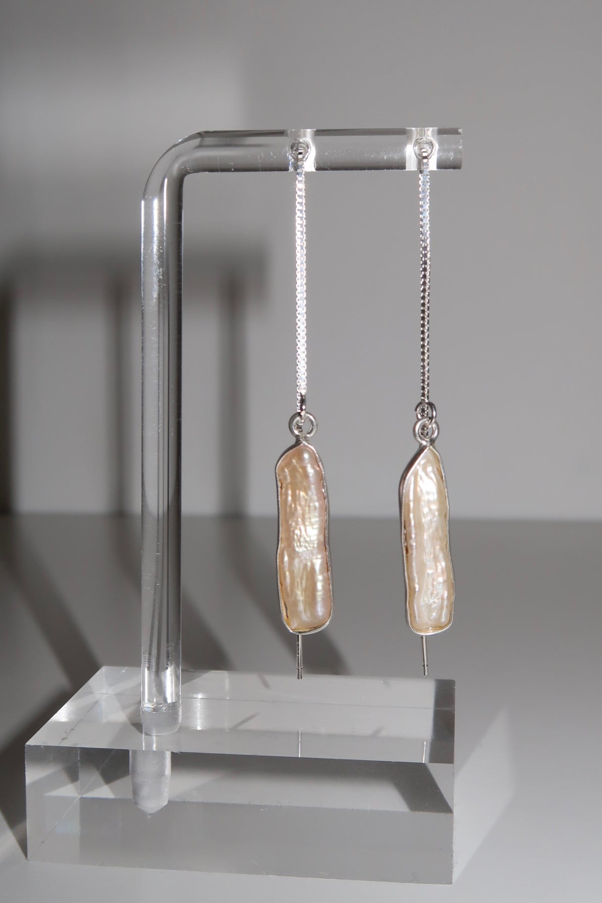 Elongated sterling silver fresh water pearl threader