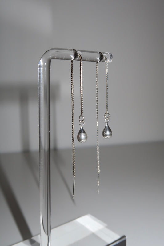 Sterling silver teardrop threader