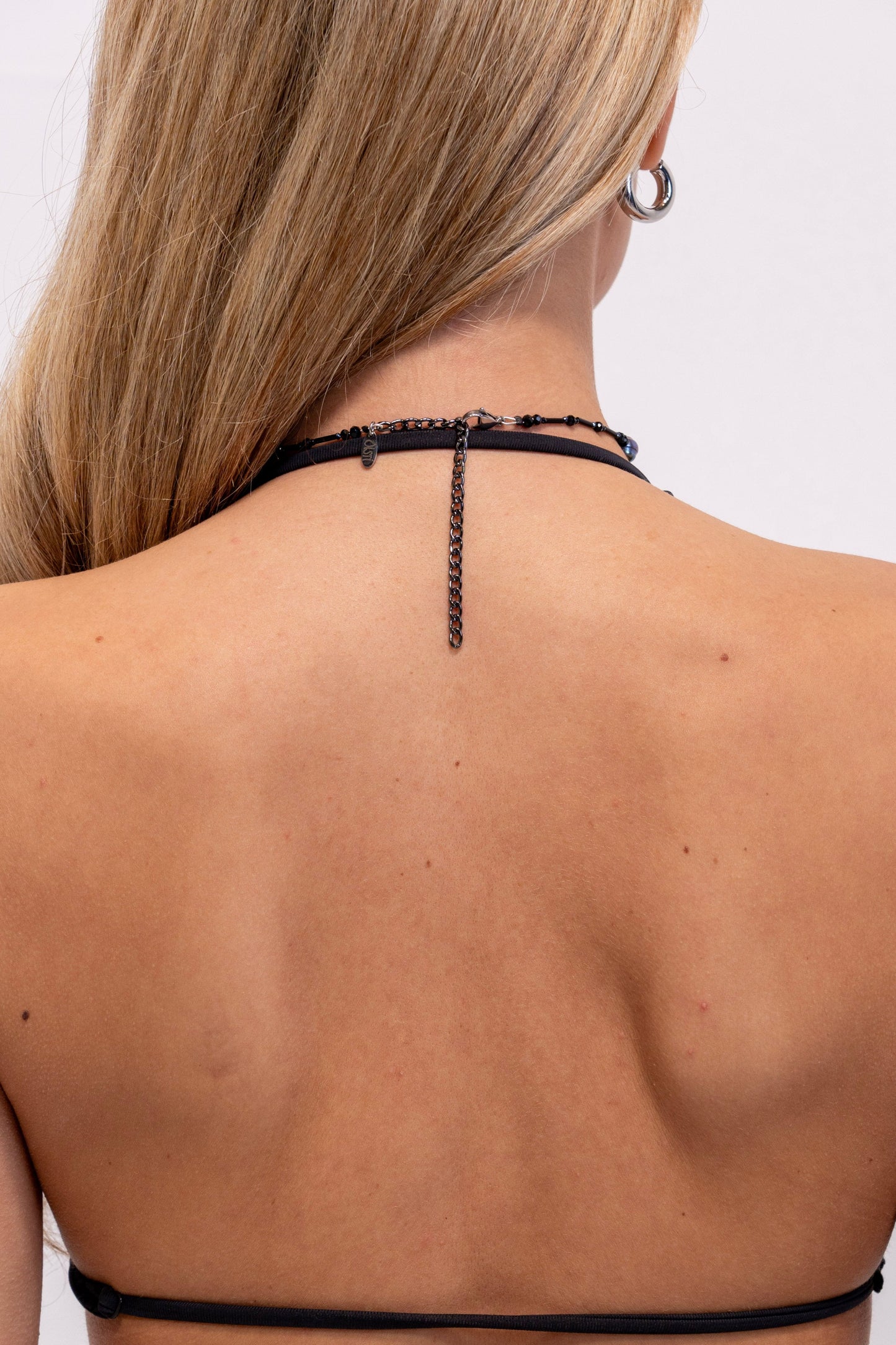 Choker necklace